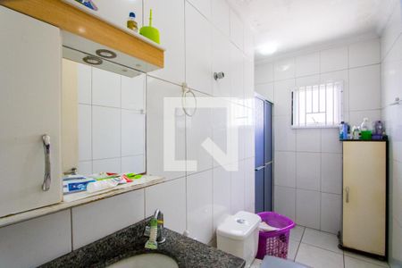Casa à venda com 72m², 4 quartos e 2 vagas Casa à venda com 72m², 4 quartos e 2 vagasBanheiro