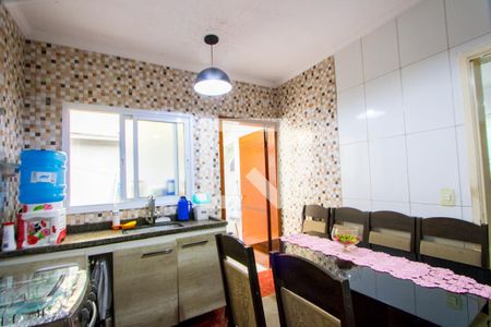 Casa à venda com 72m², 4 quartos e 2 vagas Casa à venda com 72m², 4 quartos e 2 vagasCozinha