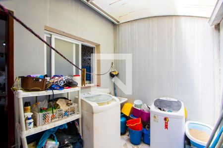 Casa à venda com 72m², 4 quartos e 2 vagas Casa à venda com 72m², 4 quartos e 2 vagasÁrea de serviço