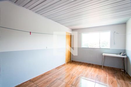 Casa à venda com 72m², 4 quartos e 2 vagas Casa à venda com 72m², 4 quartos e 2 vagasSalão