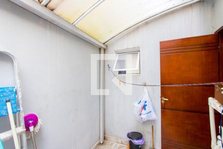 Casa à venda com 72m², 4 quartos e 2 vagas Casa à venda com 72m², 4 quartos e 2 vagasÁrea de serviço