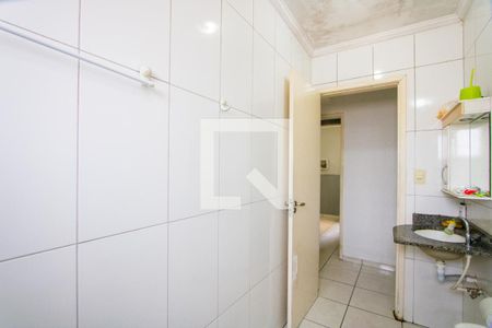 Casa à venda com 72m², 4 quartos e 2 vagas Casa à venda com 72m², 4 quartos e 2 vagasBanheiro