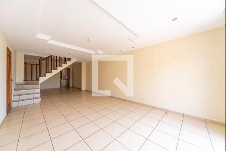 Sala de casa à venda com 2 quartos, 229m² em Vila Vitória, Santo André