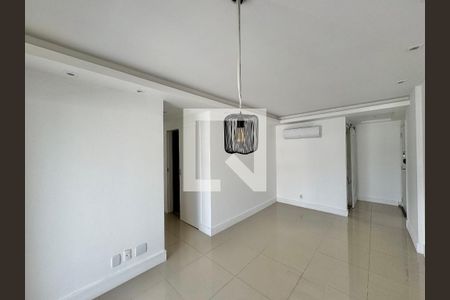 Sala de apartamento para alugar com 3 quartos, 84m² em Recreio dos Bandeirantes, Rio de Janeiro