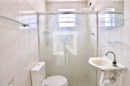 Banheiro de apartamento para alugar com 1 quarto, 20m² em Vila Canero, São Paulo