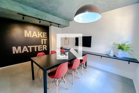 Apartamento à venda com 24m², 1 quarto e sem vaga Apartamento à venda com 24m², 1 quarto e sem vagaSala de reunião