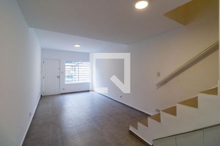 Sala de casa para alugar com 2 quartos, 78m² em Vila Progredior, São Paulo