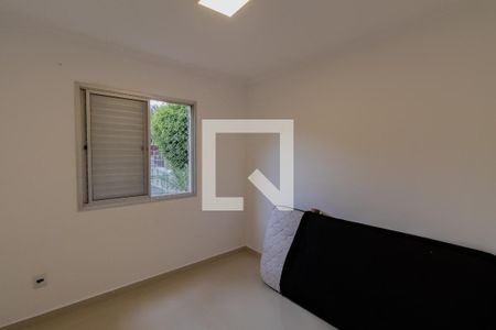 Quarto 1  de apartamento para alugar com 2 quartos, 49m² em Vila Taquari, São Paulo