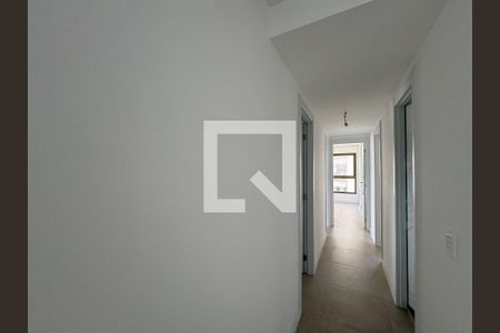 Corredor de apartamento à venda com 4 quartos, 187m² em Barra da Tijuca, Rio de Janeiro