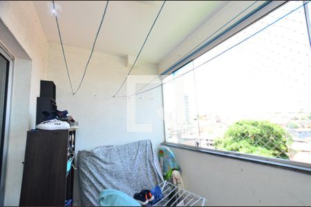 Varanda Sala de apartamento à venda com 3 quartos, 72m² em Fernão Dias, Belo Horizonte