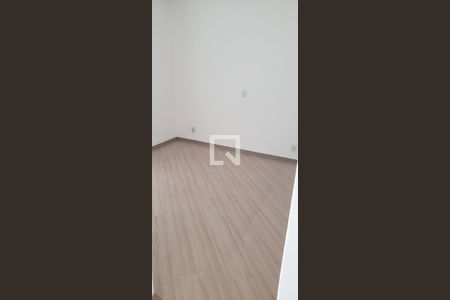 Quarto de apartamento à venda com 2 quartos, 64m² em Vila Homero Thon, Santo André