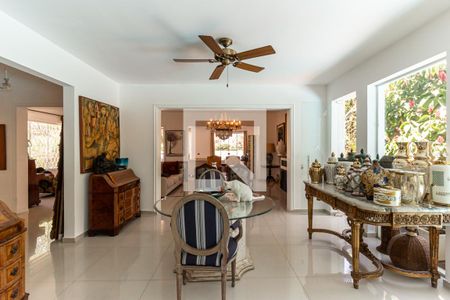 Casa à venda com 400m², 3 quartos e 10 vagas Casa à venda com 400m², 3 quartos e 10 vagasSala 2