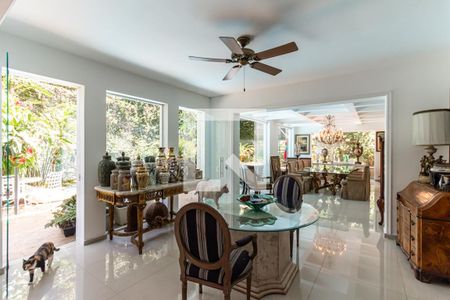 Casa à venda com 400m², 3 quartos e 10 vagas Casa à venda com 400m², 3 quartos e 10 vagasSala 2