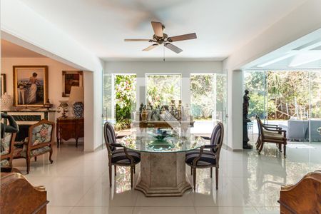 Casa à venda com 400m², 3 quartos e 10 vagas Casa à venda com 400m², 3 quartos e 10 vagasSala 2