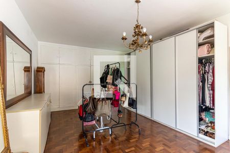 Casa à venda com 400m², 3 quartos e 10 vagas Casa à venda com 400m², 3 quartos e 10 vagasCloset da Suíte 3