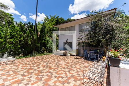 Casa à venda com 400m², 3 quartos e 10 vagas Casa à venda com 400m², 3 quartos e 10 vagasVaranda Frontal