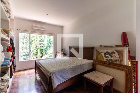 Casa à venda com 400m², 3 quartos e 10 vagas Casa à venda com 400m², 3 quartos e 10 vagasQuarto da Suíte 2