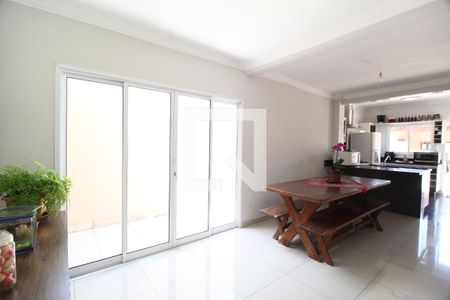 Sala de Jantar de casa para alugar com 3 quartos, 170m² em Segismundo Pereira, Uberlândia