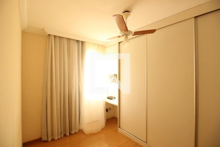 Quarto  de apartamento à venda com 2 quartos, 95m² em Palmares, Belo Horizonte