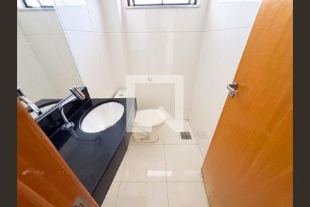 Lavabo de apartamento para alugar com 3 quartos, 146m² em Barreiro, Belo Horizonte