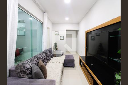 Sala de casa para alugar com 2 quartos, 150m² em Vila Nova Carolina, São Paulo