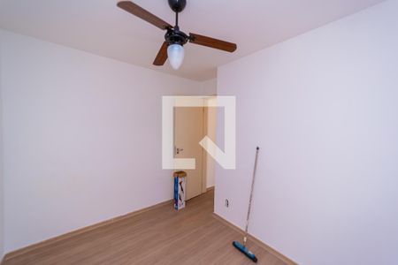 Quarto 2 de apartamento para alugar com 2 quartos, 43m² em Jardim Santa Teresinha, São Paulo