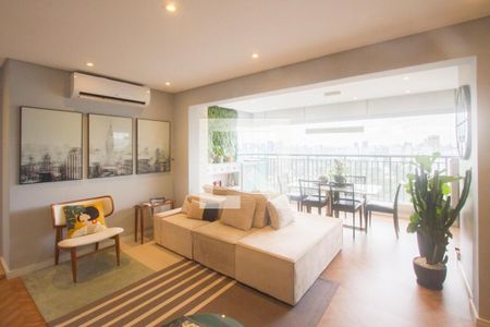 Sala de apartamento à venda com 2 quartos, 90m² em Santo Amaro, São Paulo