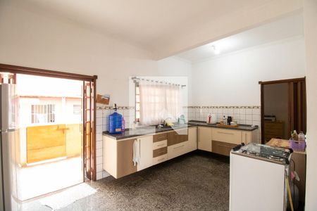 Casa para alugar com 380m², 6 quartos e 2 vagas Casa para alugar com 380m², 6 quartos e 2 vagasCozinha