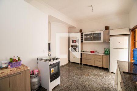 Casa para alugar com 380m², 6 quartos e 2 vagas Casa para alugar com 380m², 6 quartos e 2 vagasCozinha