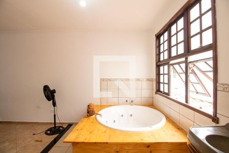 Casa para alugar com 380m², 6 quartos e 2 vagas Casa para alugar com 380m², 6 quartos e 2 vagasSuíte