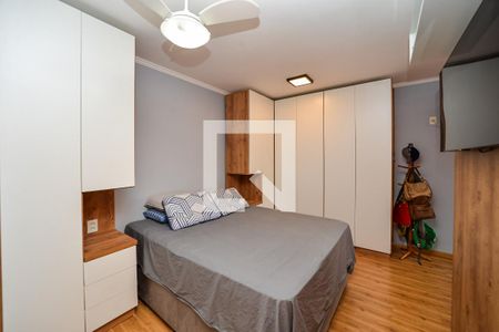 Suíte de apartamento à venda com 2 quartos, 72m² em Vila Ipiranga, Porto Alegre