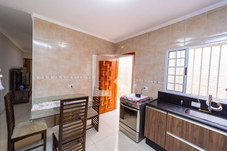 Casa à venda com 152m², 3 quartos e 2 vagas Casa à venda com 152m², 3 quartos e 2 vagasCozinha