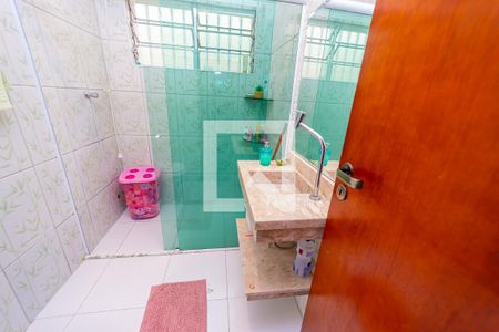 Casa à venda com 152m², 3 quartos e 2 vagas Casa à venda com 152m², 3 quartos e 2 vagasBanheiro