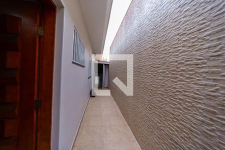 Casa à venda com 152m², 3 quartos e 2 vagas Casa à venda com 152m², 3 quartos e 2 vagasCorredor