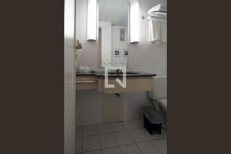 Banheiro de apartamento para alugar com 1 quarto, 32m² em Bela Vista, São Paulo