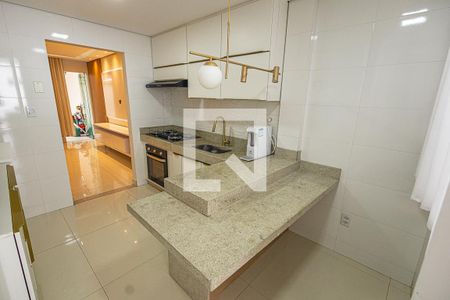 Cozinha de casa para alugar com 2 quartos, 65m² em Santa Amelia, Belo Horizonte