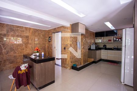 Casa para alugar com 511m², 4 quartos e 5 vagas Casa para alugar com 511m², 4 quartos e 5 vagasCozinha