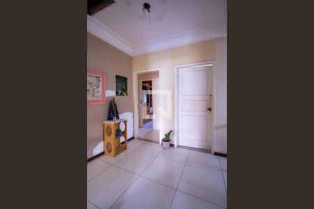 Casa para alugar com 511m², 4 quartos e 5 vagas Casa para alugar com 511m², 4 quartos e 5 vagasCorredor