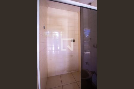 Casa para alugar com 511m², 4 quartos e 5 vagas Casa para alugar com 511m², 4 quartos e 5 vagasBanheiro externo