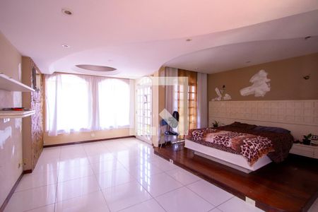 Casa para alugar com 511m², 4 quartos e 5 vagas Casa para alugar com 511m², 4 quartos e 5 vagasSuíte 4