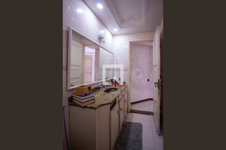 Casa para alugar com 511m², 4 quartos e 5 vagas Casa para alugar com 511m², 4 quartos e 5 vagasBanheiro Social 1