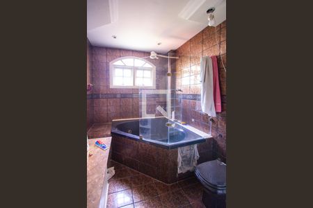 Casa para alugar com 511m², 4 quartos e 5 vagas Casa para alugar com 511m², 4 quartos e 5 vagasBanheiro da Suíte 4