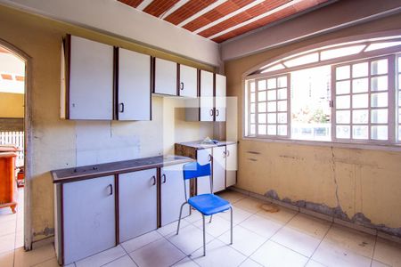 Casa para alugar com 511m², 4 quartos e 5 vagas Casa para alugar com 511m², 4 quartos e 5 vagasÁrea de Serviço