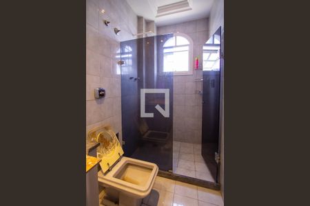 Casa para alugar com 511m², 4 quartos e 5 vagas Casa para alugar com 511m², 4 quartos e 5 vagasBanheiro da Suíte 1