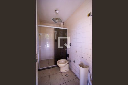 Casa para alugar com 511m², 4 quartos e 5 vagas Casa para alugar com 511m², 4 quartos e 5 vagasBanheiro externo