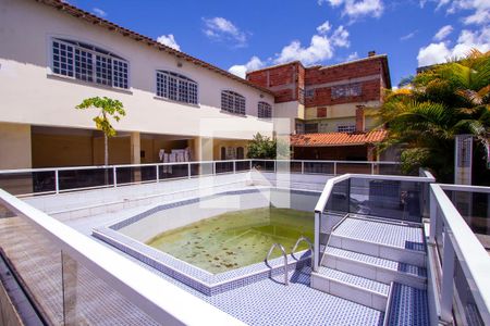 Casa para alugar com 511m², 4 quartos e 5 vagas Casa para alugar com 511m², 4 quartos e 5 vagasÁrea comum - Piscina
