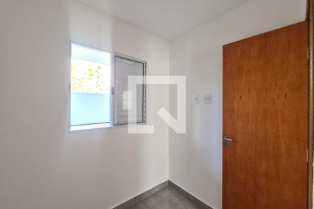 Quarto 1 de apartamento para alugar com 2 quartos, 35m² em Cidade Continental, São Paulo