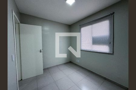 Quarto de apartamento para alugar com 2 quartos, 48m² em Santos Dumont, São Leopoldo