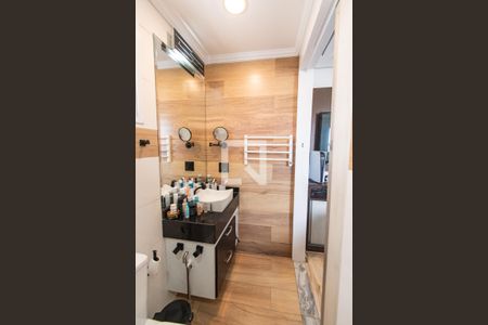 Apartamento à venda com 105m², 2 quartos e 2 vagas Apartamento à venda com 105m², 2 quartos e 2 vagasBanheiro da suíte 1