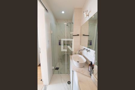 Apartamento à venda com 105m², 2 quartos e 2 vagas Apartamento à venda com 105m², 2 quartos e 2 vagasBanheiro da suíte 2